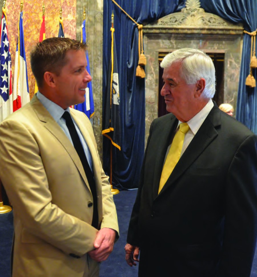 SLU010 FALL-2016-Inside-HR.indd